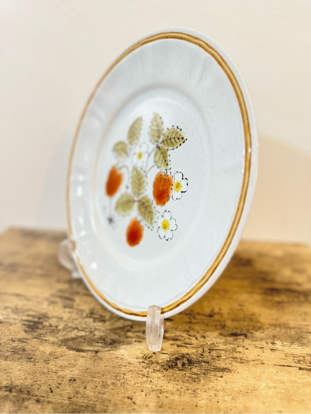 Americana Hearthside “Berries ’n Cream” Handpainted Stoneware | Set of 2 - Picture 7 of 11